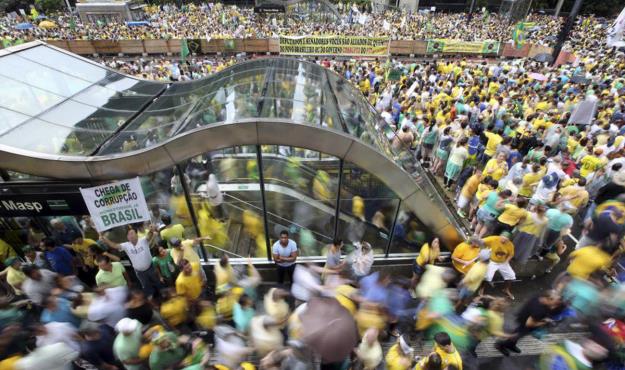 تظاهرات مخالفان فیلتر شبکه ایکس در برزیل + تصاویر